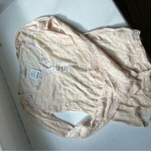 Women's Cream Lace Top